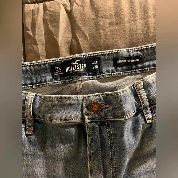 High-rise super skinny jean - Picture 2 of 3